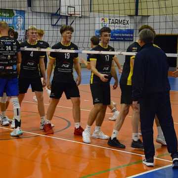 Emocje na parkiecie. METPRIM Volley Radomsko zwycięża ze Skrą II Bełchatów