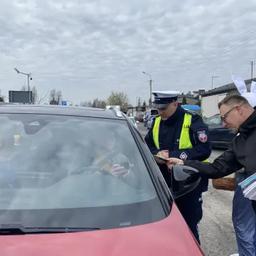 Świąteczny czas i większa czujność. Funkcjonariusze przypominali o bezpieczeństwie