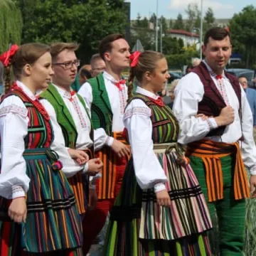 Kolorowa parada artystów z Cypru, Ukrainy i Polski