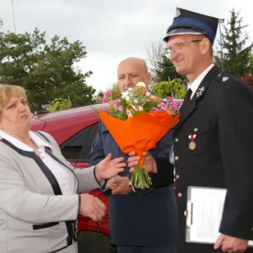 Uroczysty apel i odznaczenia dla druhów z OSP w Kietlinie