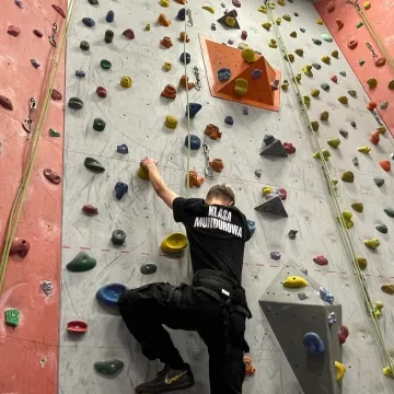 Uczniowie klas mundurowych z Radomska uczestniczyli w manewrach WOT