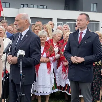 Marszałek Sejmu - Elżbieta Witek z wizytą w Strzałkowie