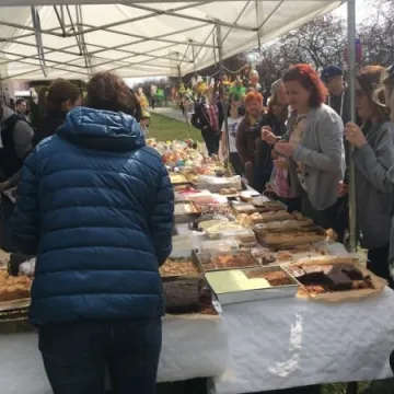 Wielkanocny kiermasz PSP 1