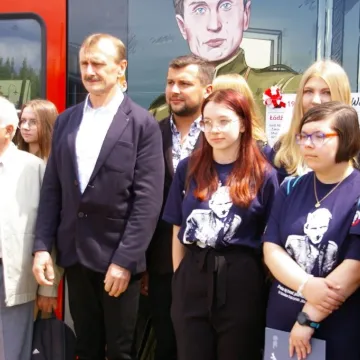 Pociąg „Warszyc” wjechał na peron w Radomsku