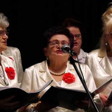 Ach, te Kobiety… koncert na Dzień Kobiet w MDK w Radomsku