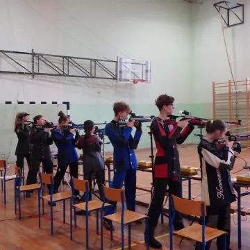 Strzeleckie sukcesy zawodników OKSS „10-tka”