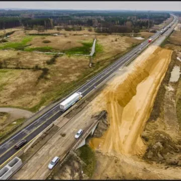 Budowa A1. Postęp prac przy odc. Radomsko - granica województwa 