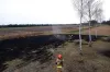 Pożar suchej trawy w miejscowości Górki