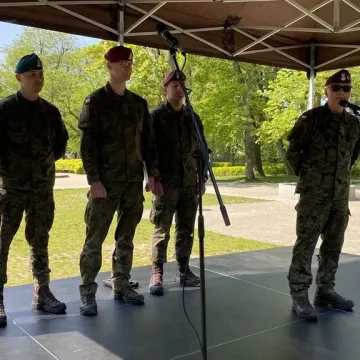 Żołnierze uczą w Radomsku kobiety podstaw samoobrony