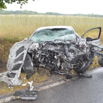 Czołówka osobówki z tirem