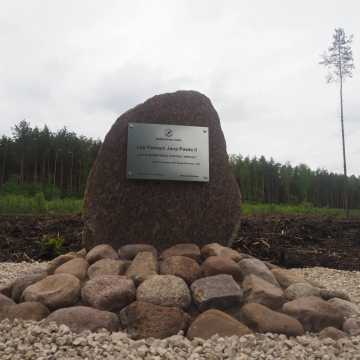 W gminie Gidle posadzono Las Pamięci Jana Pawła II