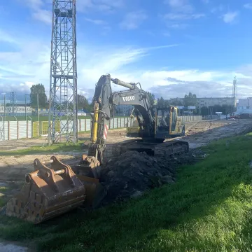 Stara trybuna zniknęła ze stadionu miejskiego
