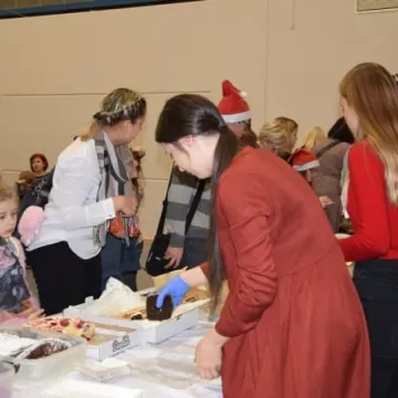 Charytatywna „Gwiazdka w sercu” w PSP nr 6 w Radomsku