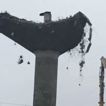 Rozpoczęła się rozbiórka „Grzybka”