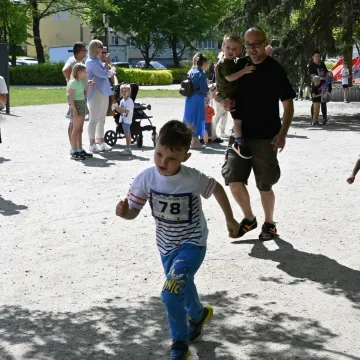 Bieg Unijny 2025. Ponad setka dzieci świętowała 21 lat w UE