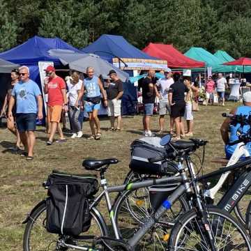 [WIDEO] Pełen atrakcji powiatowy piknik w Zakrzówku Szlacheckim