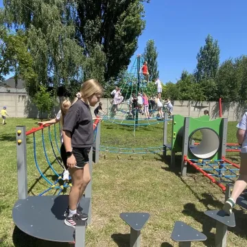 Plac zabaw przy PSP nr 7 oficjalnie otwarty