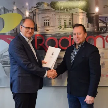 Podpisano umowy na modernizację kolejnych dróg w Radomsku