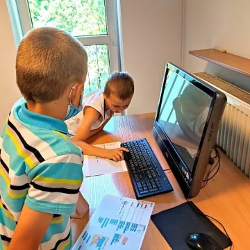 Dzieci uczą się programowania Scratch