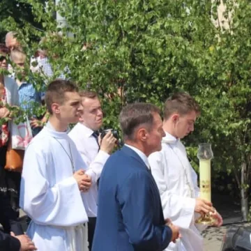 Procesje przemierzyły ulice