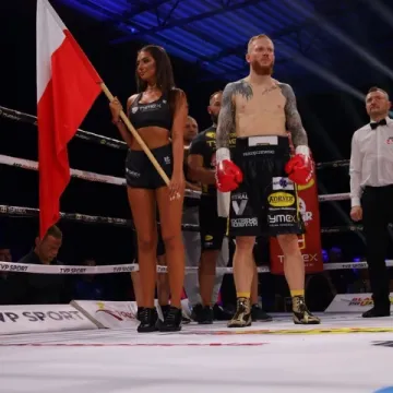 Korner Radomsko Boxing Night 2023. Robert Parzęczewski znokautował rywala
