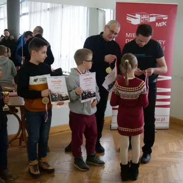 V runda szachowego turnieju w MDK