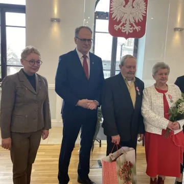 Razem przez pół wieku. Medale trafiły do dziesięciu par