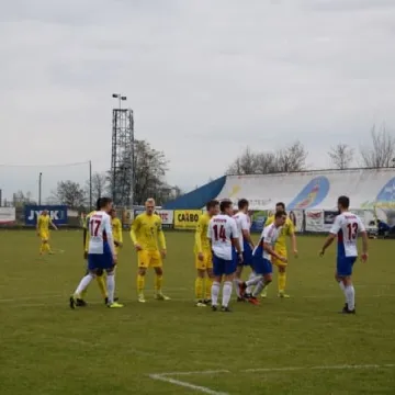 RKS Radomsko remisuje z Bronią Radom 1:1