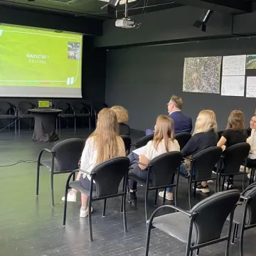 Zielone przystanki oraz rower miejski. Młodzież ma pomysły na poprawę klimatu w Radomsku