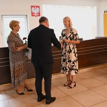 Zawodowe awanse nauczycieli powiatowych szkół