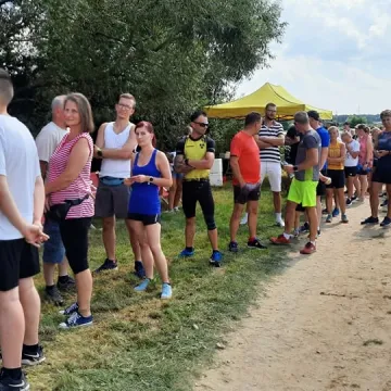 Tropem Wilczym. Bieg Pamięci Żołnierzy Wyklętych 2021 w Radomsku