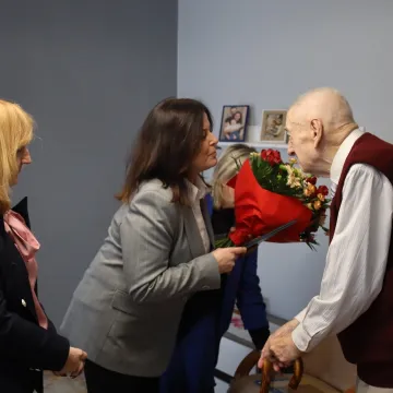 100 lat życia pełnego pracy, pasji i rodziny. Pan Marian obchodzi setne urodziny