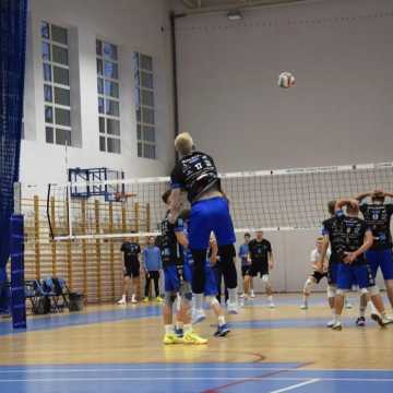 METPRIM Volley Radomsko kończy rok zwycięstwem nad Czarnymi Rząśnia