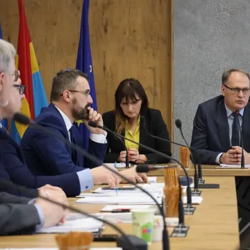 Miejscy radni przyjęli zmiany w budżecie. Co zaplanowano?