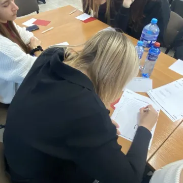 Edukacja obywatelska w „Mechaniku”. Dyskusje o czytelnictwie, stresie i uzależnieniach