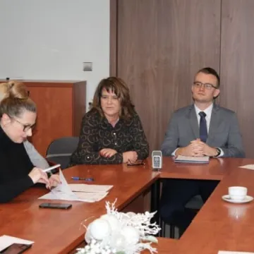 Dzwon zamiast butelkomatu?