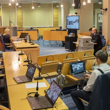 Zarząd województwa łódzkiego z wotum zaufania i absolutorium