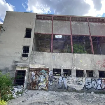 W stercie gruzu czyha śmierć