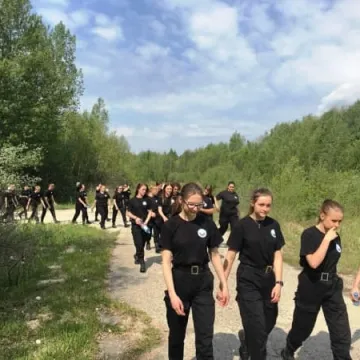 Manewry klas mundurowych z 