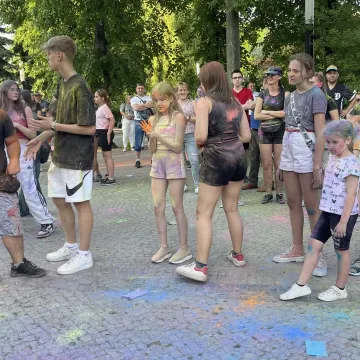 Magia kolorów, czyli Holi Day 2024 w Radomsku
