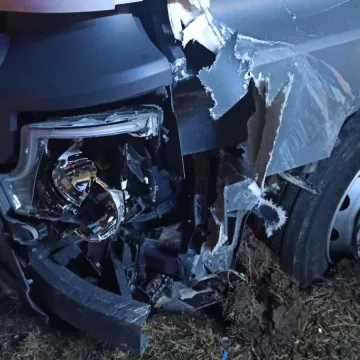 Trzy samochody zderzyły się na A1 niedaleko Radomska. Jeden z kierowców zasnął