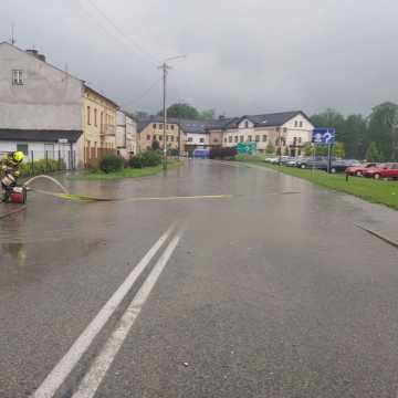 Skutki ulewy nad powiatem radomszczańskim. Interwencje straży