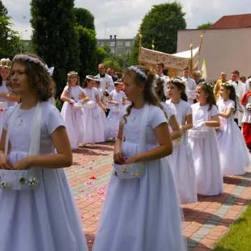 Boże Ciało w Radomsku. Z powodu epidemii procesje wokół kościołów