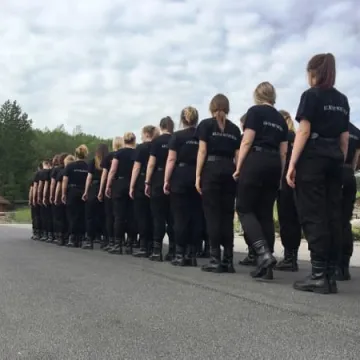 Manewry klas mundurowych z 