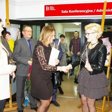 Wygrały z nowotworem. Teraz pozują do zdjęć, by dać siłę chorym kobietom