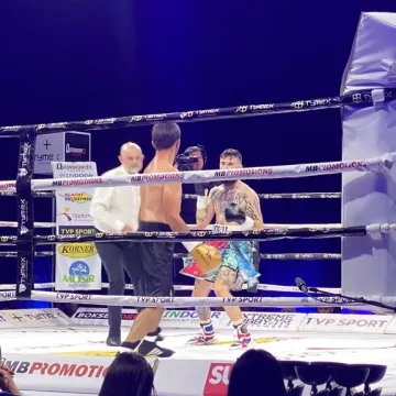 Korner Radomsko Boxing Night 2023. Robert Parzęczewski znokautował rywala