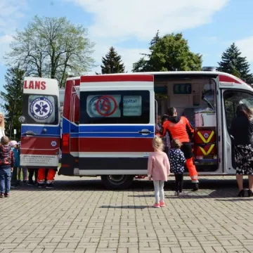 Lekcja ratownictwa dla najmłodszych