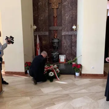 Poseł Anna Milczanowska oddała hołd ofiarom katastrofy smoleńskiej