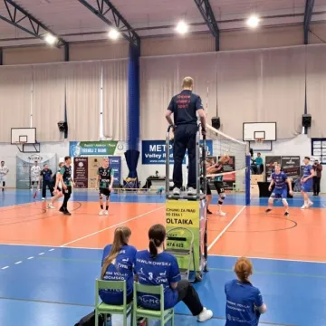 METPRIM Volley Radomsko wciąż w grze o II ligę siatkówki