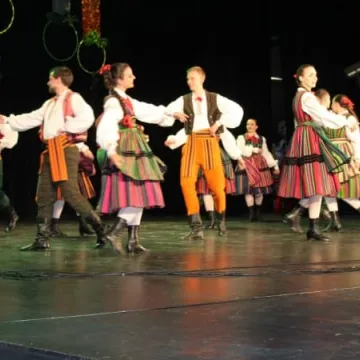 Koncert zespołów folklorystycznych w MDK